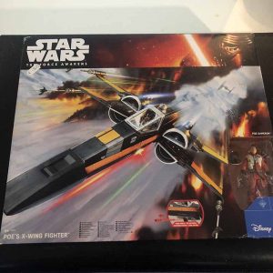 Nave Poes X-wing Fighter Precintada