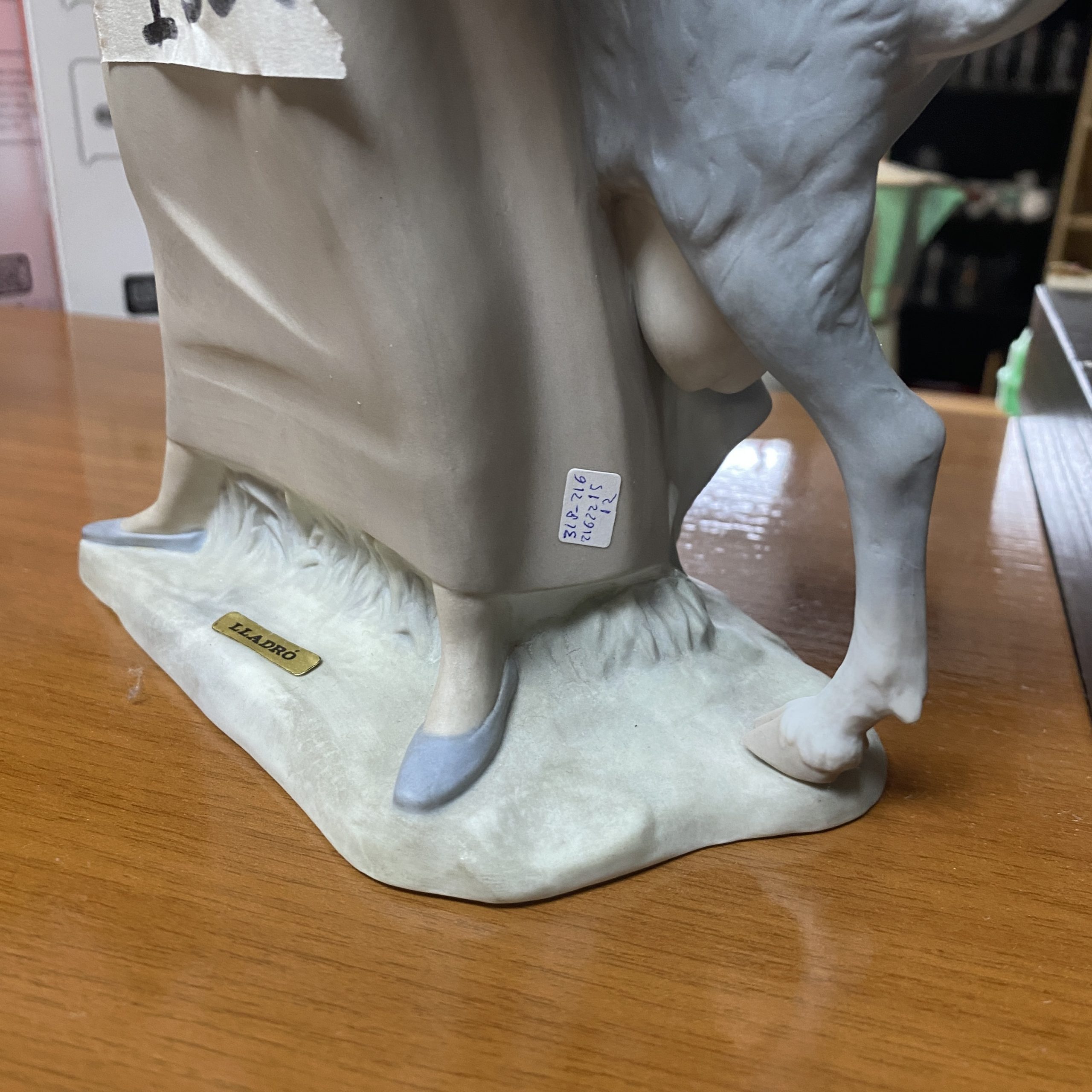 Figura Porcelana Lladro Pastora con Cabra - Imagen 4